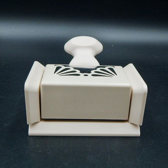 Martha Stewart Fan Daisy Shell Border Edge Paper Punch Craft Stamp Scrapbooking - Picture 2 of 4